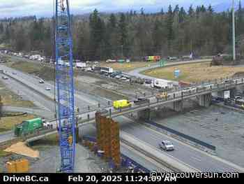Highway 1 congestion in Langley following possible overpass strike