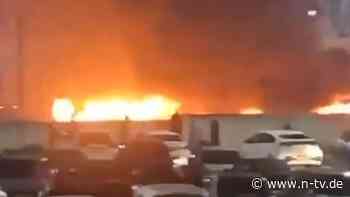 Mögliche "Terrorattacke": Mehrere Busse nahe Tel Aviv explodiert