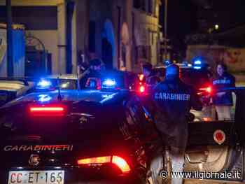 Milano, cinque nordafricani rapinano e accoltellano un sedicenne
