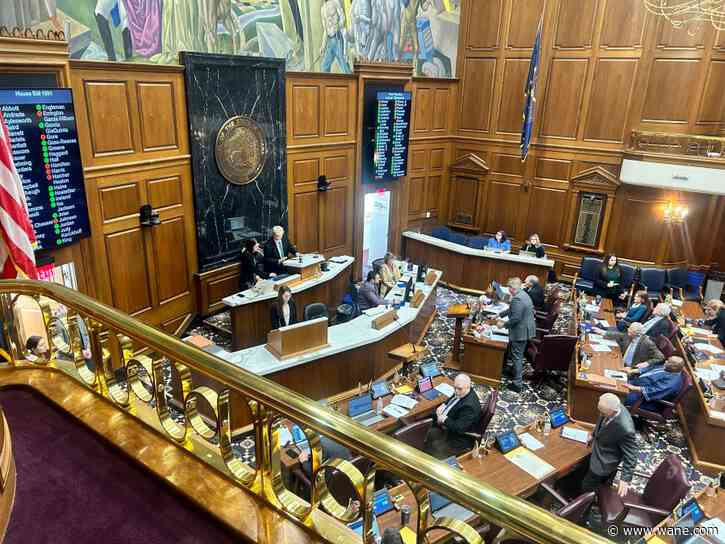 Bill punishing businesses knowingly hiring illegal immigrants passes Indiana House