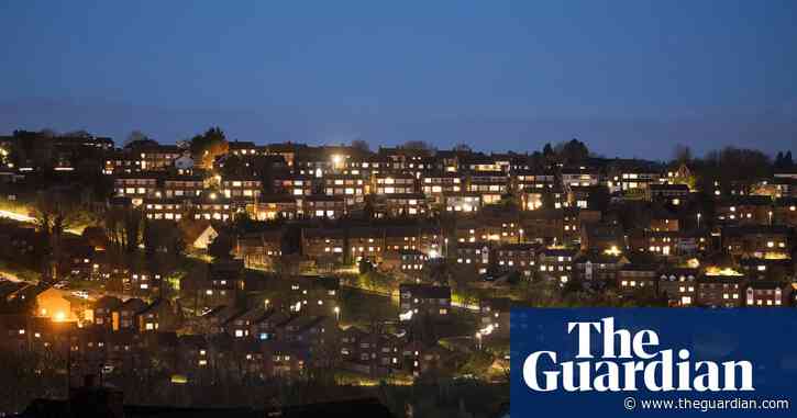 Dark side of bright nights taking toll on forgotten invertebrates