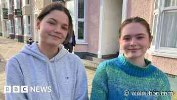 Under-21s get &pound;1 bus fares in &pound;100m budget deal