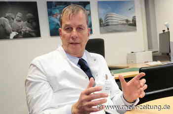 Robert Schwab: Soldatenuniform und Arztkittel