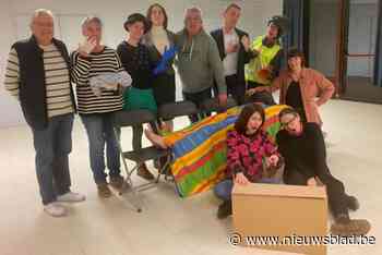 Extra stoelen voor bijna uitverkochte Safierkomedie ‘Kassa Kassa’