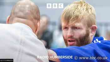 Hull's Paralympic gold medallist Skelley retires