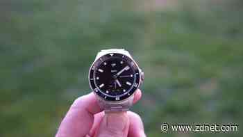 I finally found a smartwatch that captures the analog aesthetic, and it's feature-rich