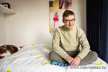 Simon van ‘Down the road’ raakte niet meer op zijn werk, maar zijn fans schoten te hulp: “De massale reacties hebben ons echt geraakt”