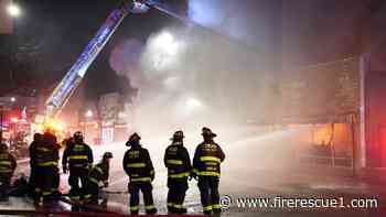 Mayday: Chicago firefighter rescued during furniture store fire