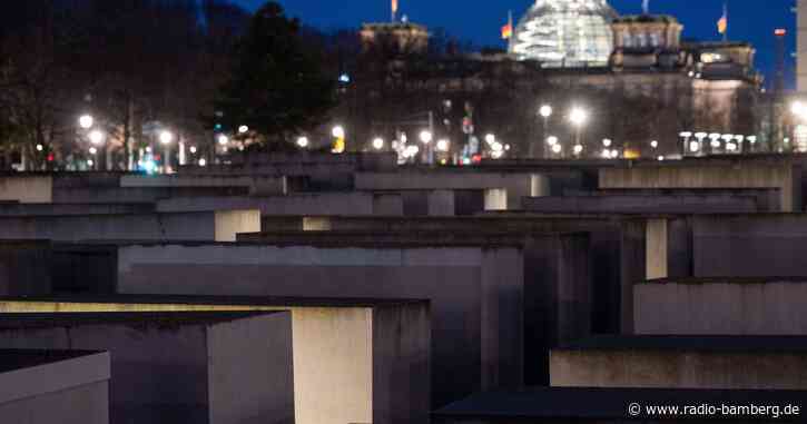 Mann am Holocaust-Denkmal in Berlin schwer verletzt