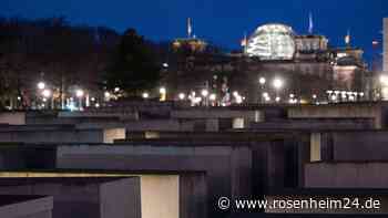 Mann am Holocaust-Denkmal in Berlin schwer verletzt