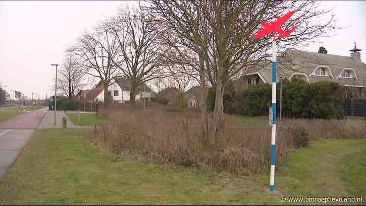 Urk - Urk heeft nu een markeringspaal voor een Duitse Messerschmitt