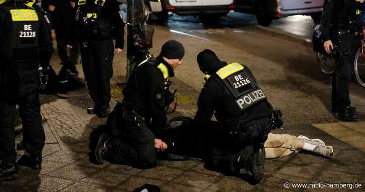 Polizei zu Tat an Holocaust-Denkmal: Mann mit Blut an Händen