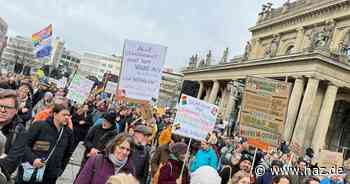 Opernplatz Hannover: Demo gegen Rechtsruck bei der Bundestagswahl