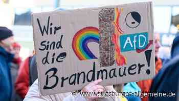 Bunt statt Rechts: 2500 Menschen zur Demo am Rathausplatz erwartet