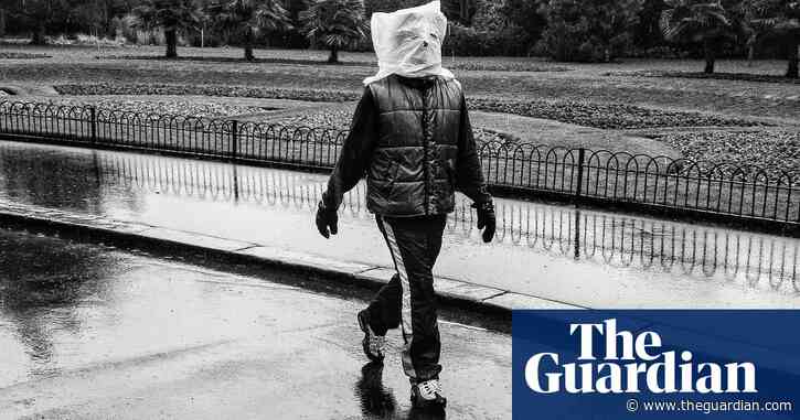 ‘It was so fleeting, yet weirdly they were almost posing’: Richard Chambury’s best phone photo