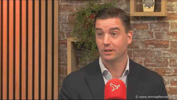 Zeewolde - Burgemeester heeft bijbaan als docent: 'Mark Rutte kon het ook'