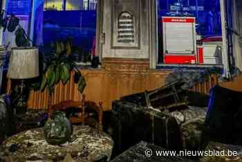 Brandweer rukt uit voor woningbrand