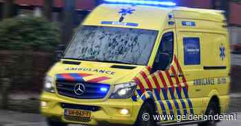 Motorrijdster (32) overleden door botsing met busje