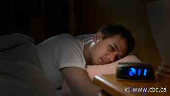 Struggling to get a good night's sleep? There's an alternative to meds, experts say