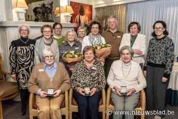 Wiegwijs huldigt trouwe medewerkers