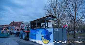 Unglück bei Faschingszug in Baunach: Mann verletzt sich bei Sturz von Faschingswagen schwer