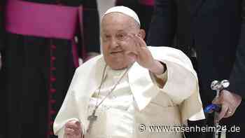 Papst in Klinik: „Beginnende Niereninsuffizienz“ – Vatikan-Update bringt neue Sorge um Franziskus