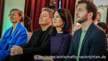 Habeck plant Rückzug - Grünen-Parteichefs wollen dagegen im Amt bleiben