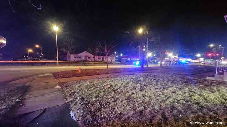 Fort Wayne police officer on administrative leave after firing his weapon during investigation