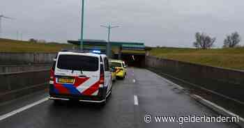 Twee mensen omgekomen bij ongeluk in Sluiskiltunnel, vrachtwagen gekanteld