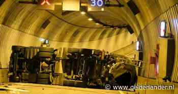 Twee doden bij ongeluk in Sluiskiltunnel, vrachtwagen gekanteld