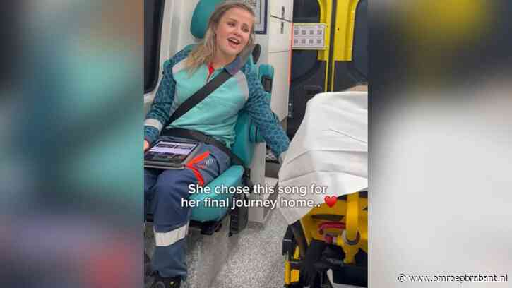 Yvon biedt muzikale steun aan terminale patiënt in ambulance