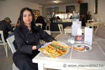 Imane (27) brengt ode aan haar roots in nieuwe brunchbar: “Dit maakt mijn ouders fier”