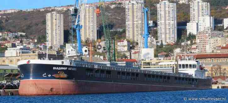 Russisch schip met bemanning ligt al drie jaar aan de ketting in Frankrijk