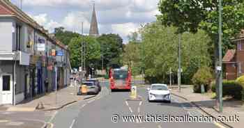 Firefighters shut road in Erith during blaze - recap