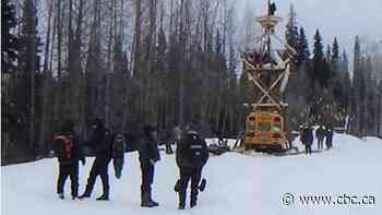 RCMP caused 'serious interference' with press freedom in 2020 Wet'suwet'en raid, review body finds