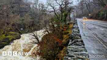 Heavy rain causes flooding and travel disruption