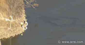 Crash leads to gas leak along Cheek Road at Falls Lake