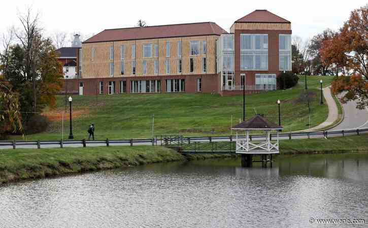 Officials investigating a possible shooting at Ohio college say there was no shooting