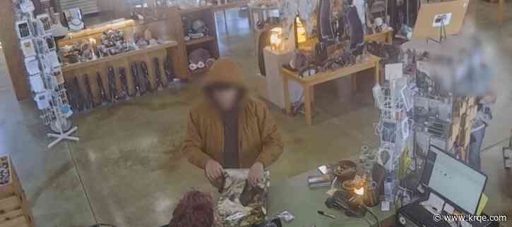 Thief returns stolen crystal to the store it was taken from in Albuquerque