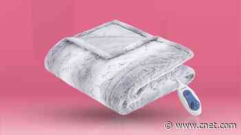 Best Heated Blankets of 2025: Stay Warm With These Accessories