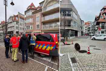 Chemisch goedje in riolering zorgt voor evacuaties en geurhinder in kustgemeente: “Iemand goot oplosmiddel in afvoer”