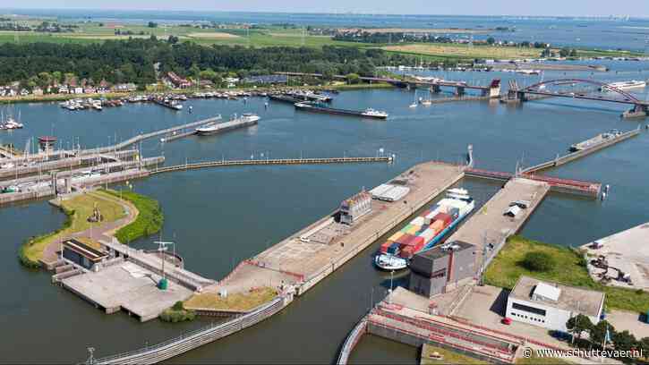 Prins Willem-Alexandersluis sluit voor scheepvaart wegens werkzaamheden