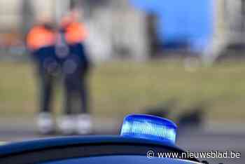 Motard (23) vlucht weg van agenten, maar ontkent: “Hoorde sirene niet door mijn helm”