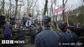Service marks 81st anniversary of bomber crash