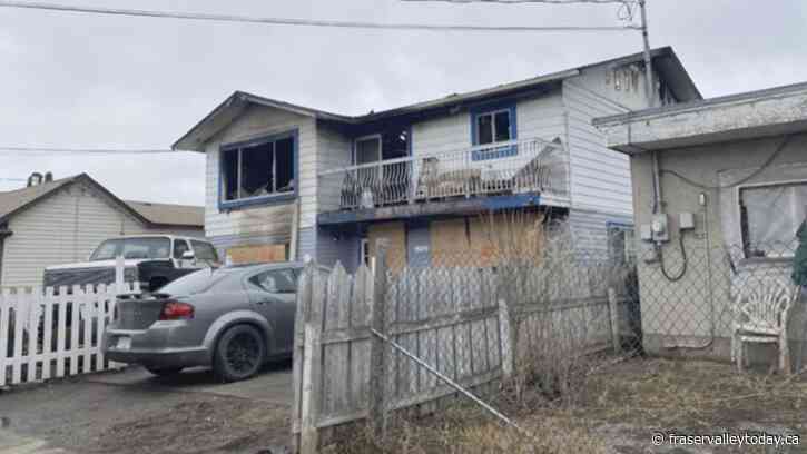 Downtown fire kills dogs, injures firefighter Sunday in Merritt