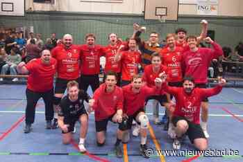 “Net voor deze sfeer heb ik voor deze ploeg gekozen”: Niels Engels wint met Eternit derby tegen M Siks en doet goede zaken in strijd om behoud