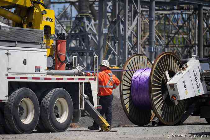 Windstorm knocks out power to thousands of BC Hydro customers along south coast