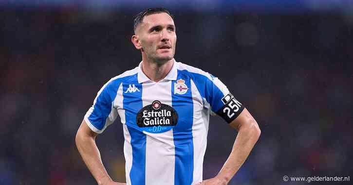 Nieuwe PSV-spits deelt heftig levensverhaal: ‘Mijn ouders lieten me zitten en vragen me nu om geld’