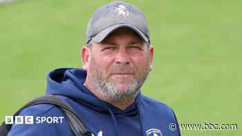 Warwickshire name Walker as batting coach
