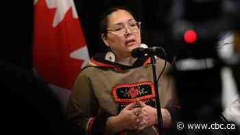 Inuk leader appointed to lead external review of Nutrition North subsidy program